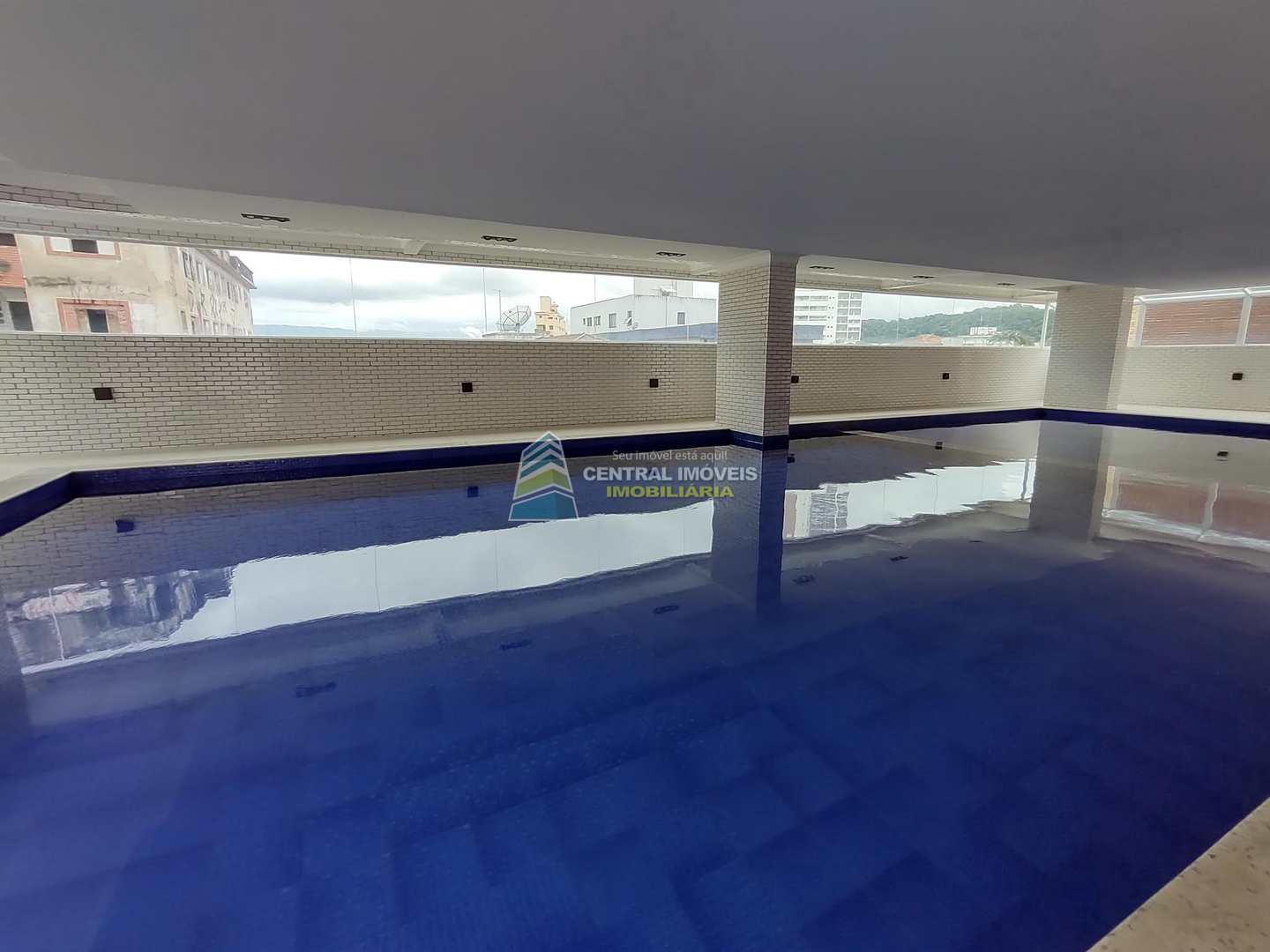 Apartamento à venda com 2 quartos, 68m² - Foto 2