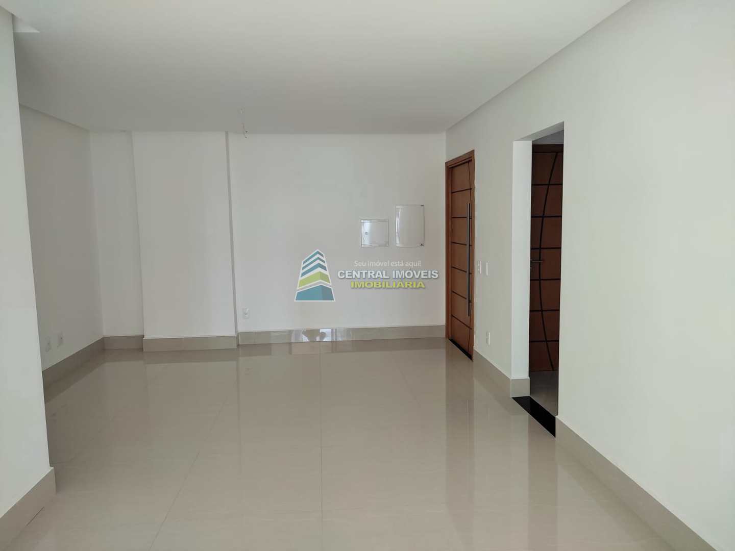 Apartamento à venda com 3 quartos, 104m² - Foto 1