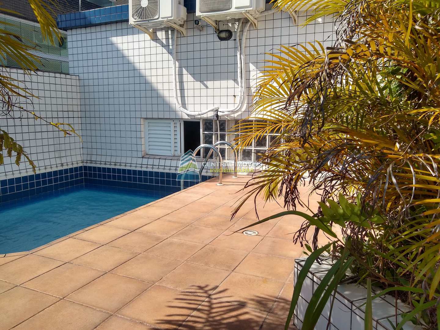 Cobertura à venda e aluguel com 4 quartos, 230m² - Foto 1