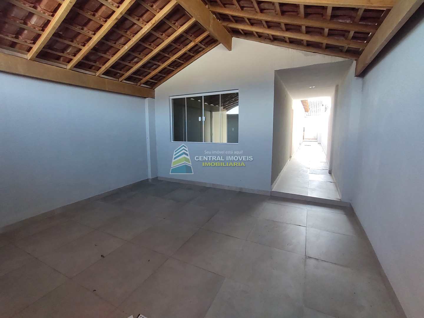 Casa à venda com 2 quartos, 100m² - Foto 2