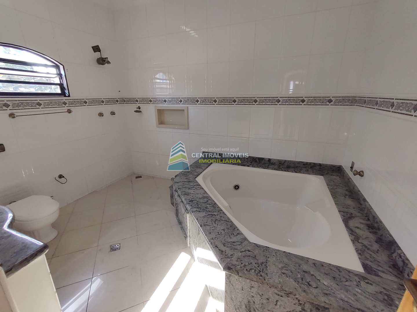 Sobrado à venda com 5 quartos, 326m² - Foto 86