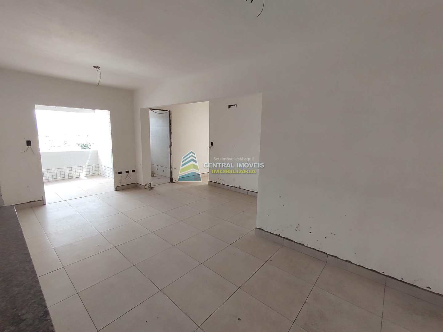 Apartamento à venda com 2 quartos, 75m² - Foto 1