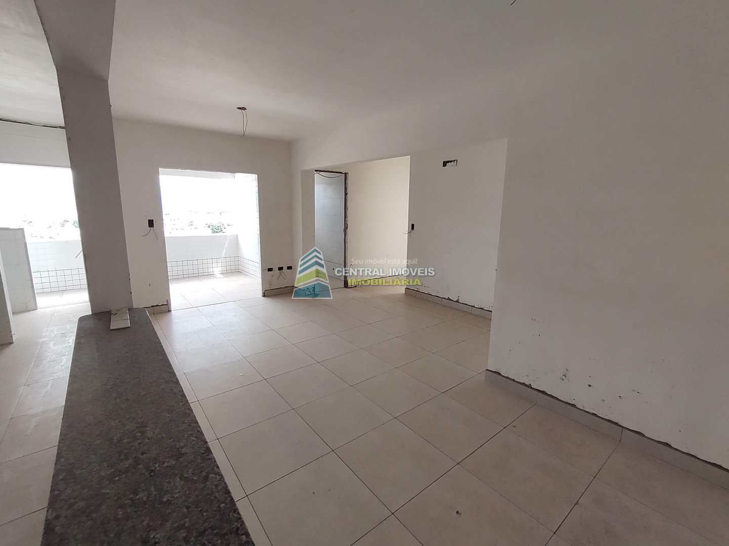 Apartamento à venda com 2 quartos, 75m² - Foto 3