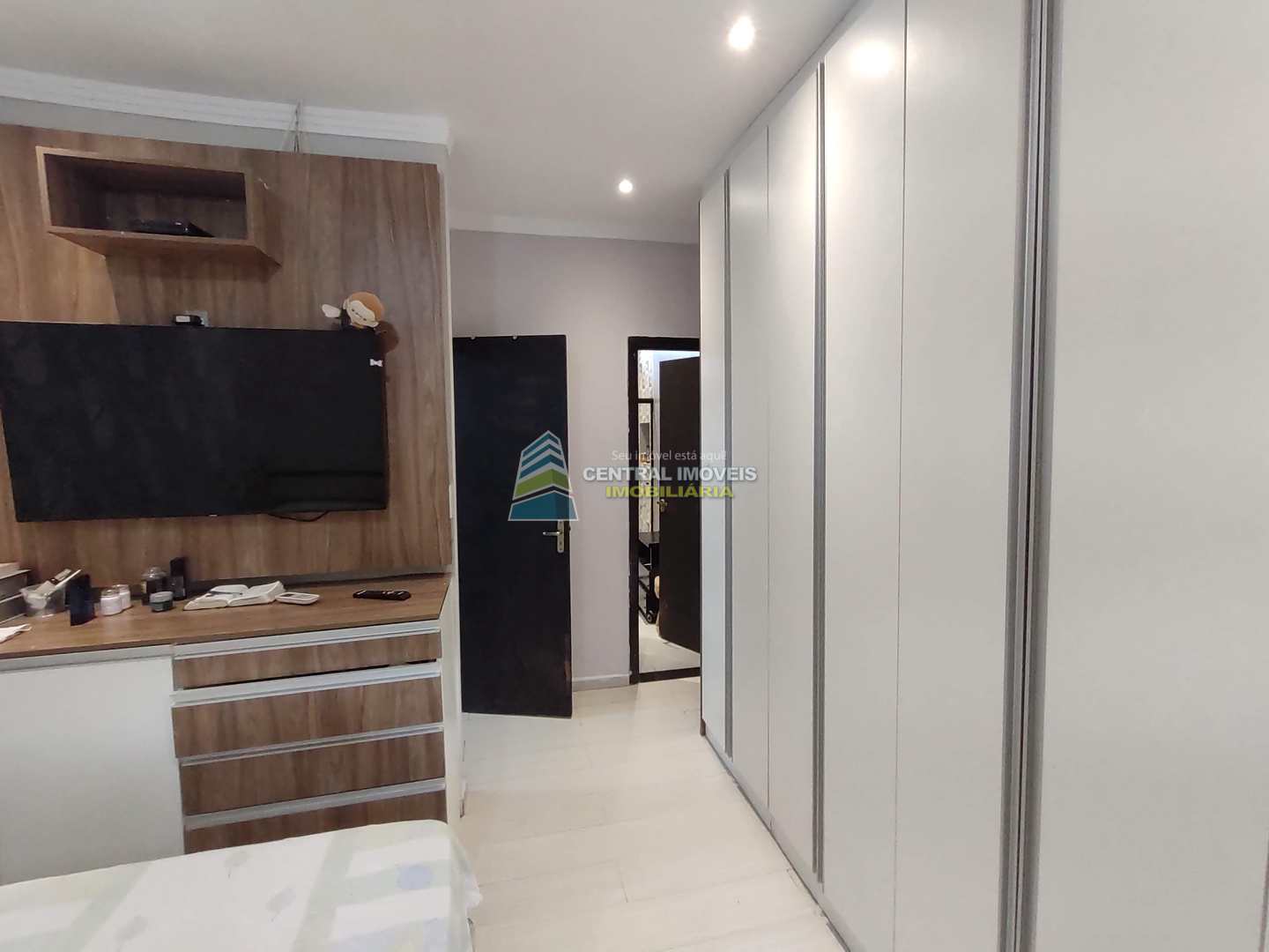 Casa à venda com 3 quartos, 300m² - Foto 52