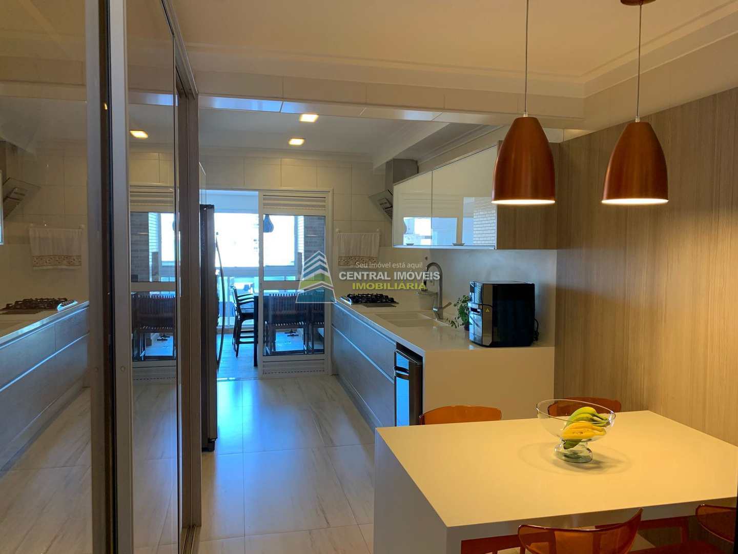 Apartamento à venda com 4 quartos, 204m² - Foto 7