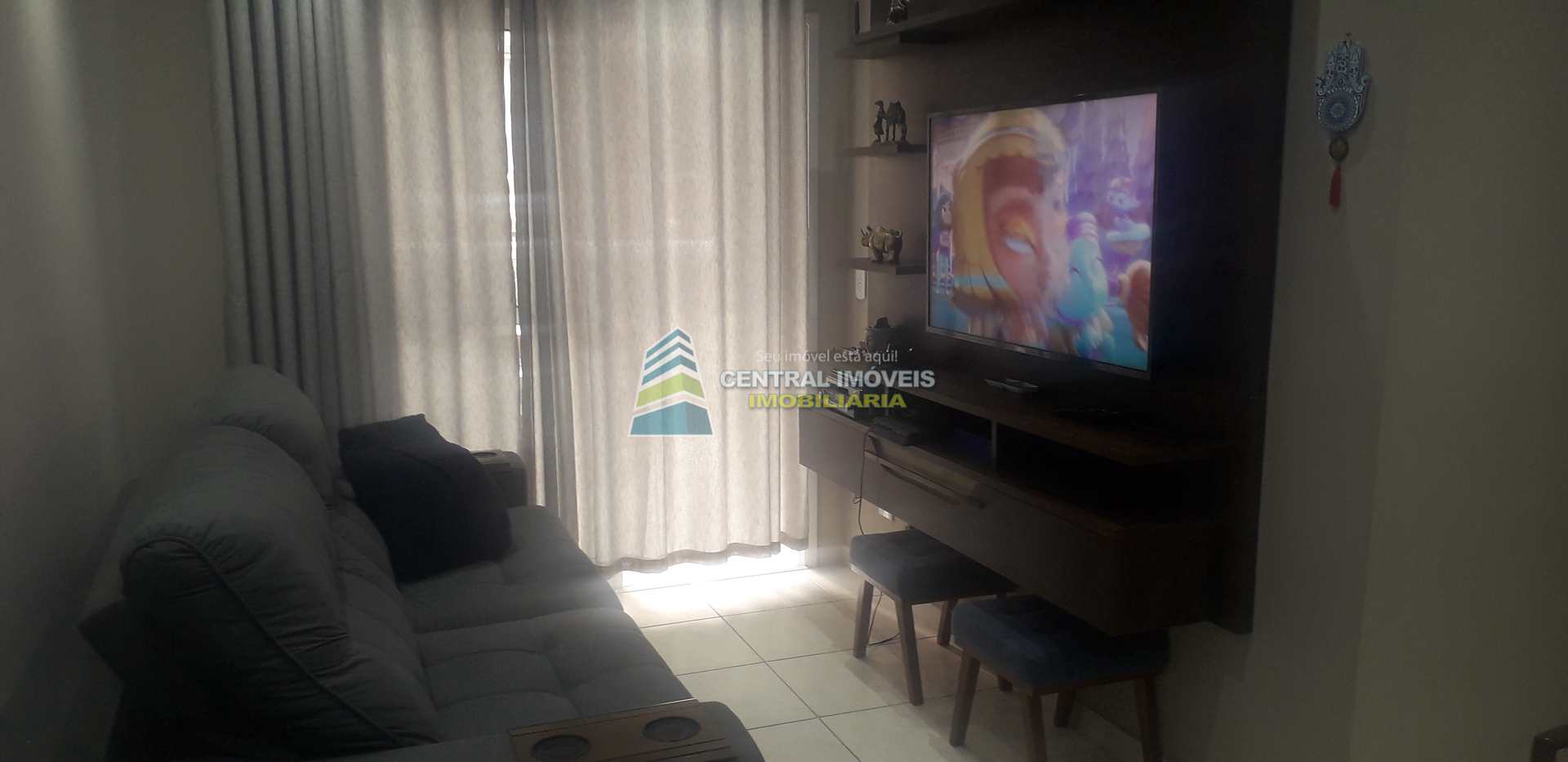 Apartamento à venda com 2 quartos, 75m² - Foto 2