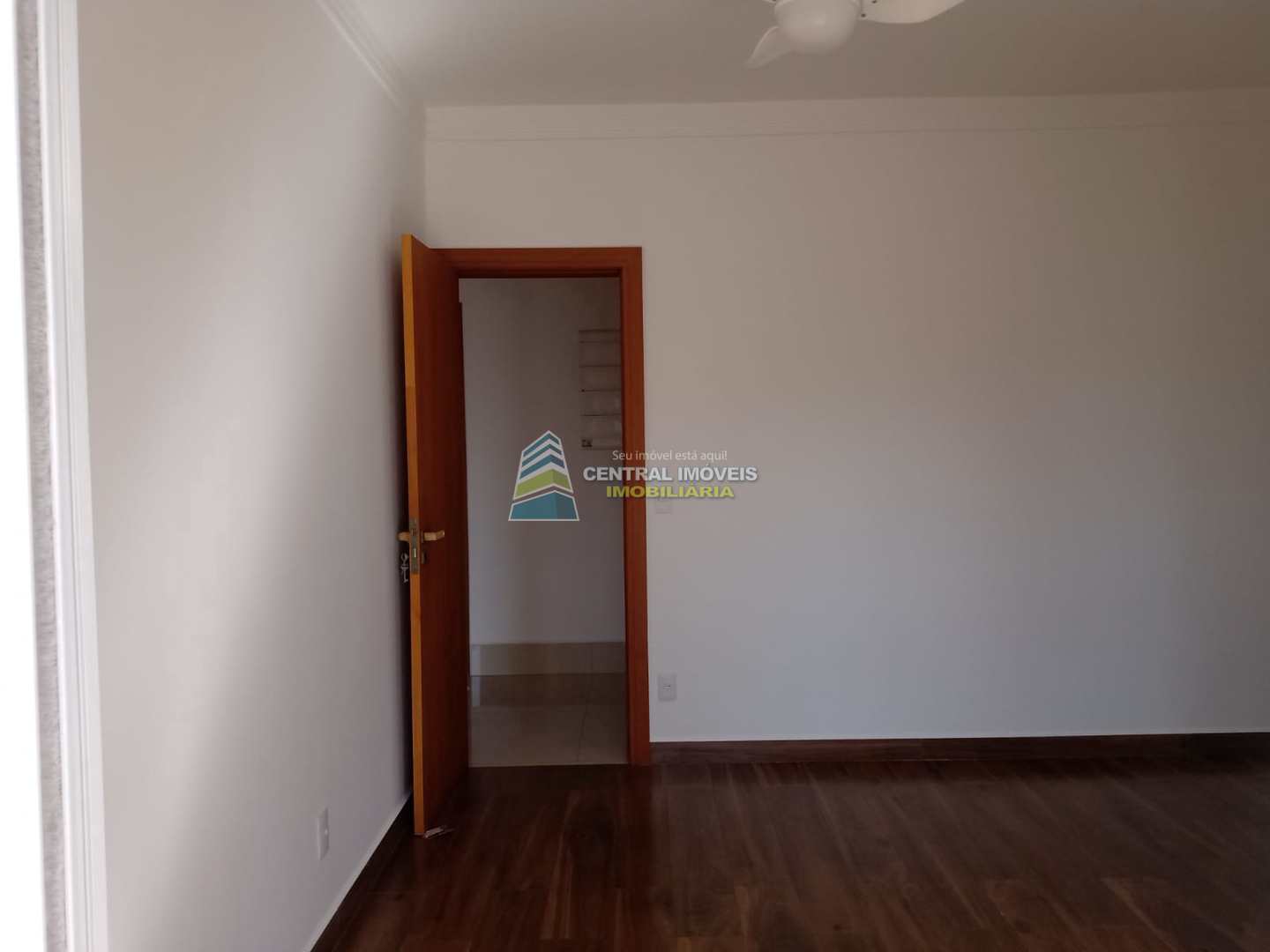 Apartamento à venda com 3 quartos, 150m² - Foto 9