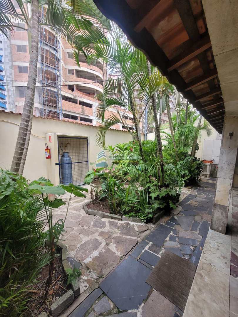 Casa à venda com 2 quartos, 420m² - Foto 1