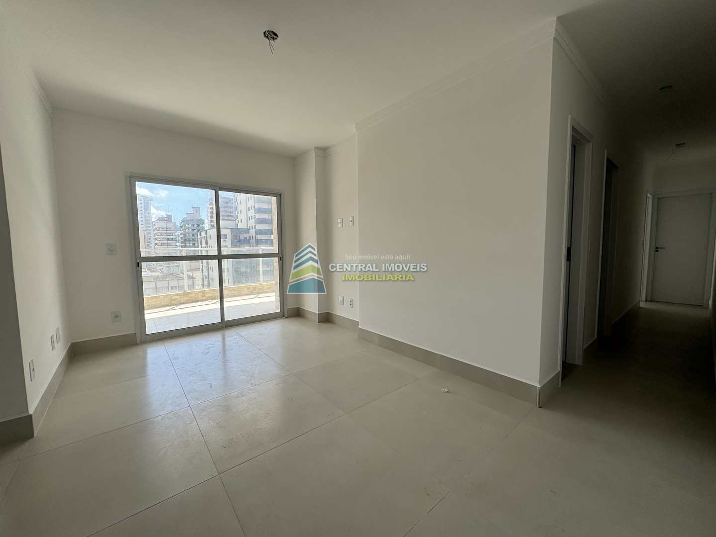 Apartamento à venda com 3 quartos, 109m² - Foto 1