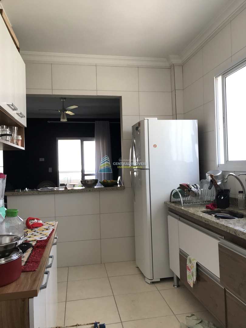 Apartamento à venda com 2 quartos, 70m² - Foto 3