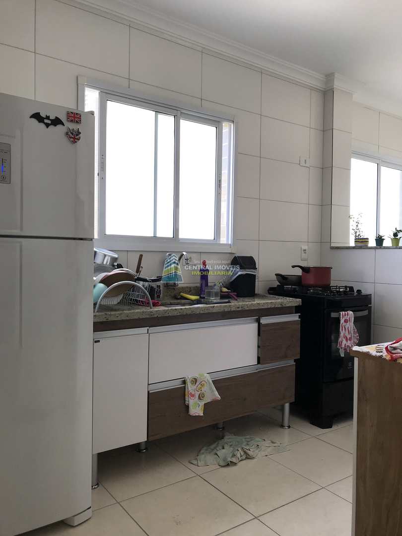 Apartamento à venda com 2 quartos, 70m² - Foto 4