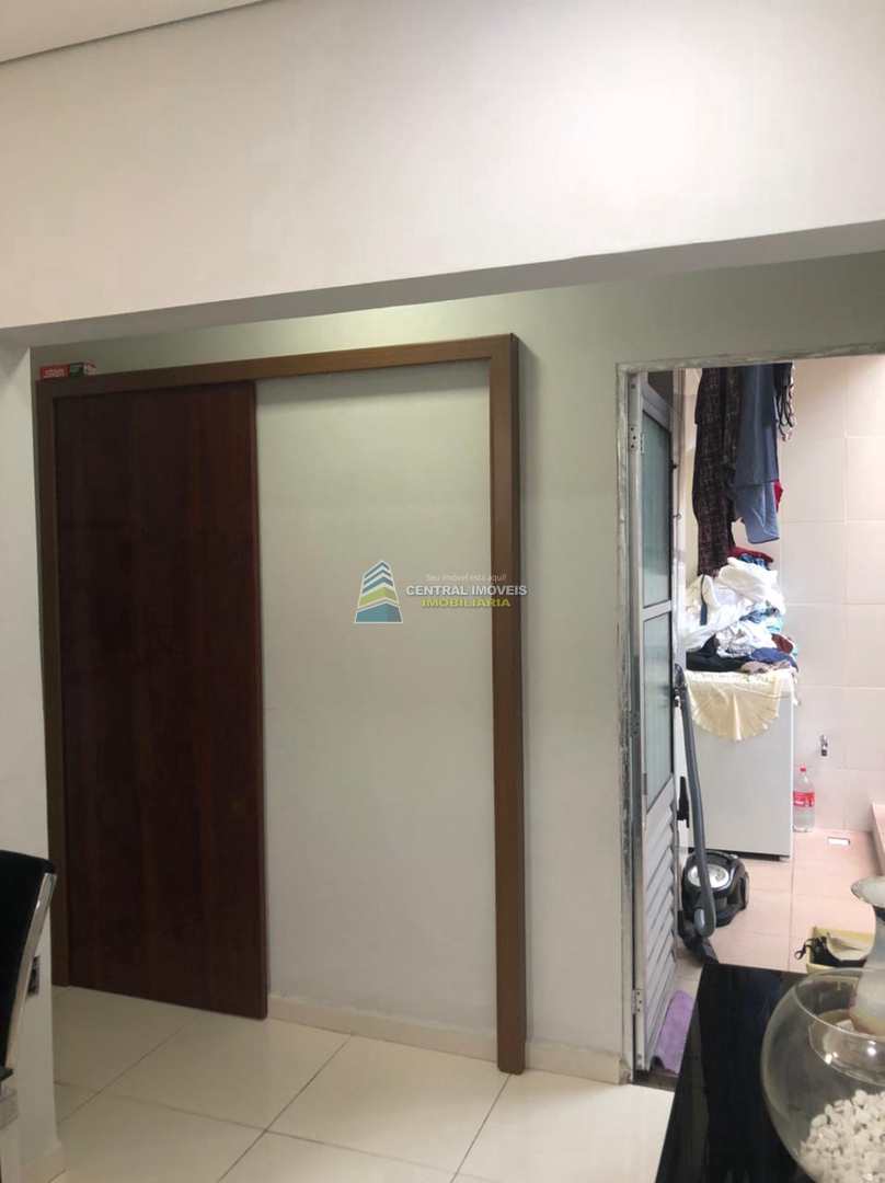 Sobrado à venda com 3 quartos, 100m² - Foto 13