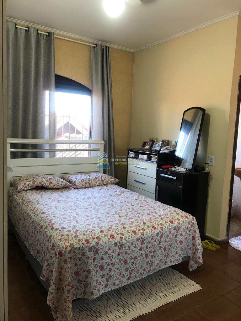 Casa à venda com 8 quartos, 240m² - Foto 34