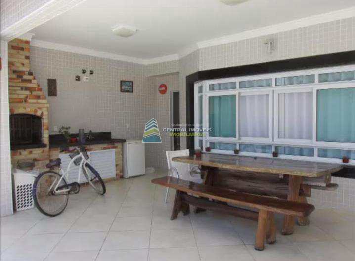 Casa à venda com 3 quartos, 200m² - Foto 2