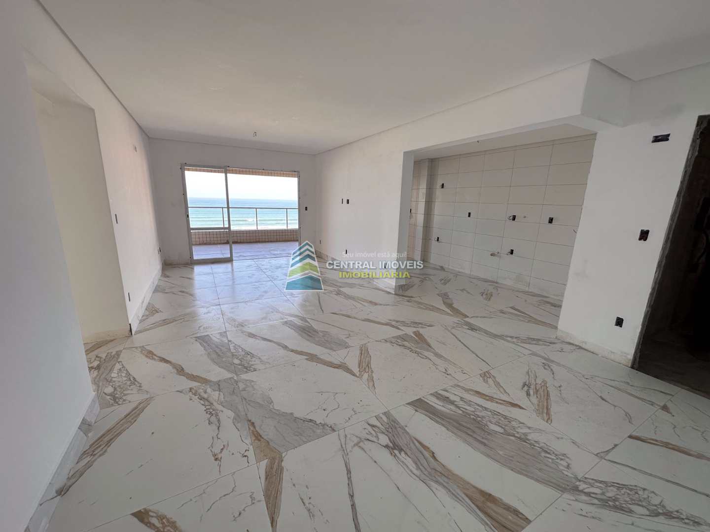 Apartamento à venda com 3 quartos, 126m² - Foto 1