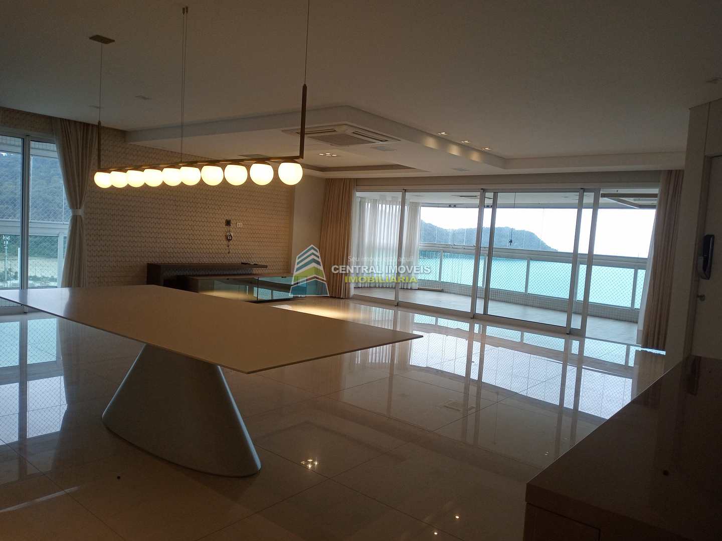 Apartamento à venda com 4 quartos, 337m² - Foto 1