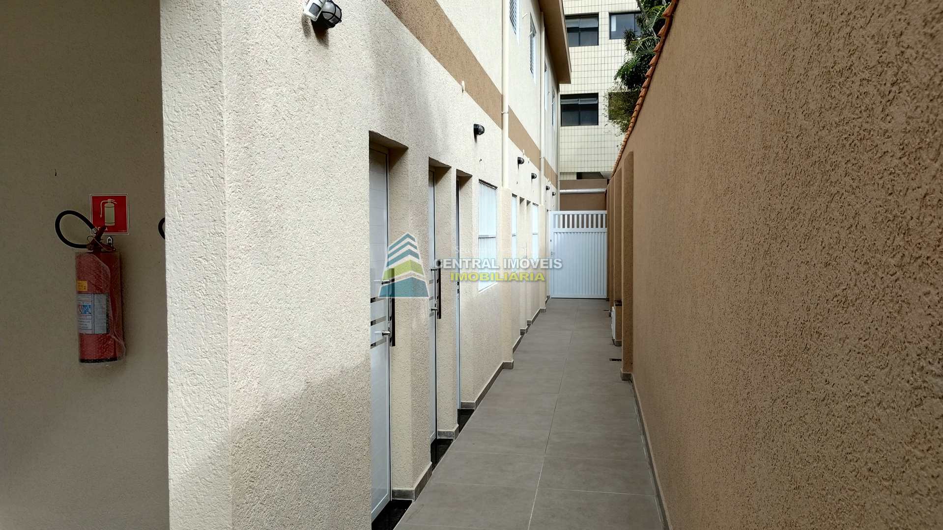 Sobrado à venda com 2 quartos, 46m² - Foto 1