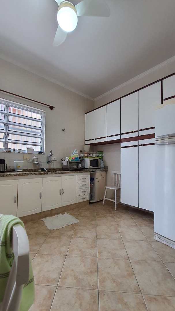 Casa à venda com 7 quartos, 300m² - Foto 15