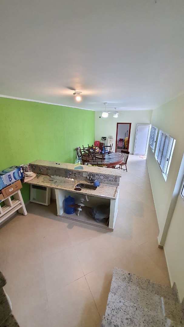 Casa à venda com 7 quartos, 300m² - Foto 17