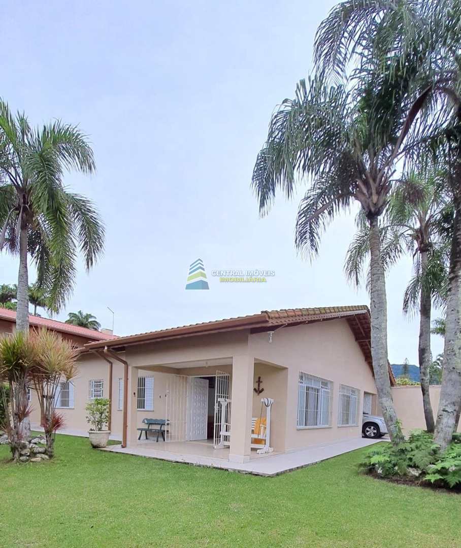 Casa à venda com 7 quartos, 300m² - Foto 6