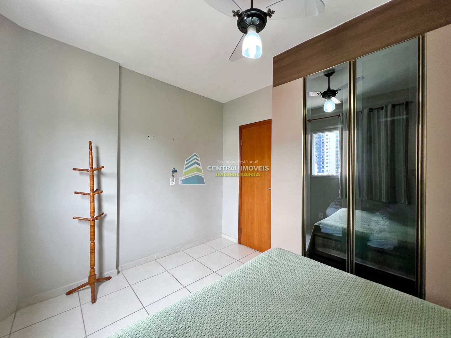 Apartamento à venda com 2 quartos, 70m² - Foto 9