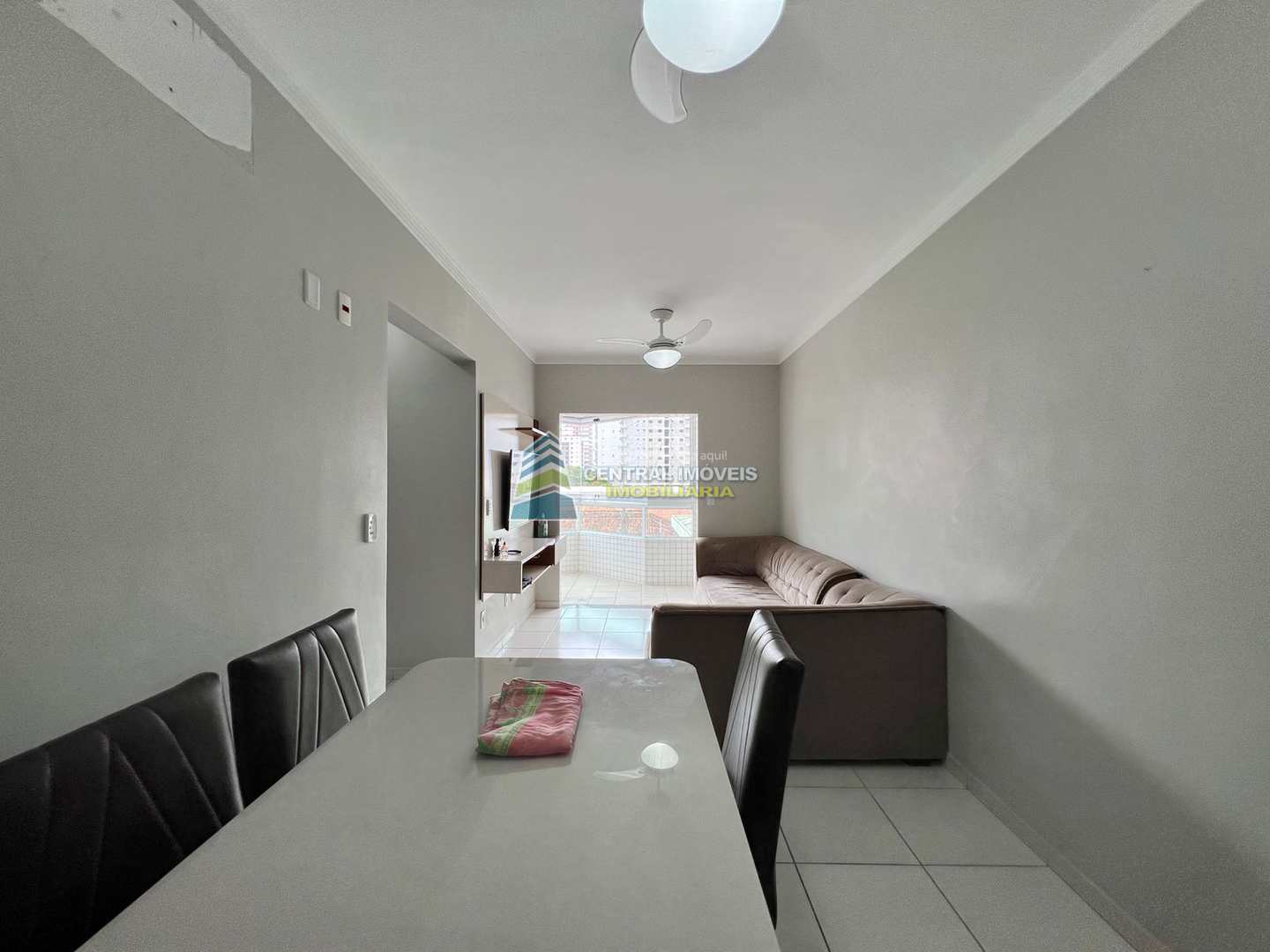 Apartamento à venda com 2 quartos, 70m² - Foto 4