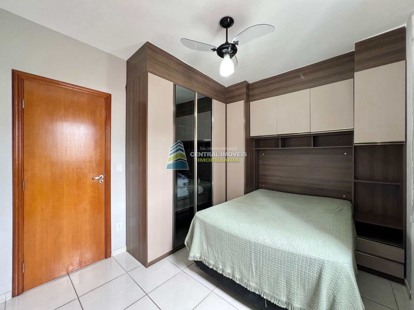 Apartamento à venda com 2 quartos, 70m² - Foto 8