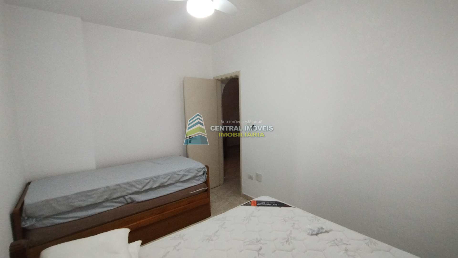 Apartamento para alugar com 2 quartos, 75m² - Foto 12