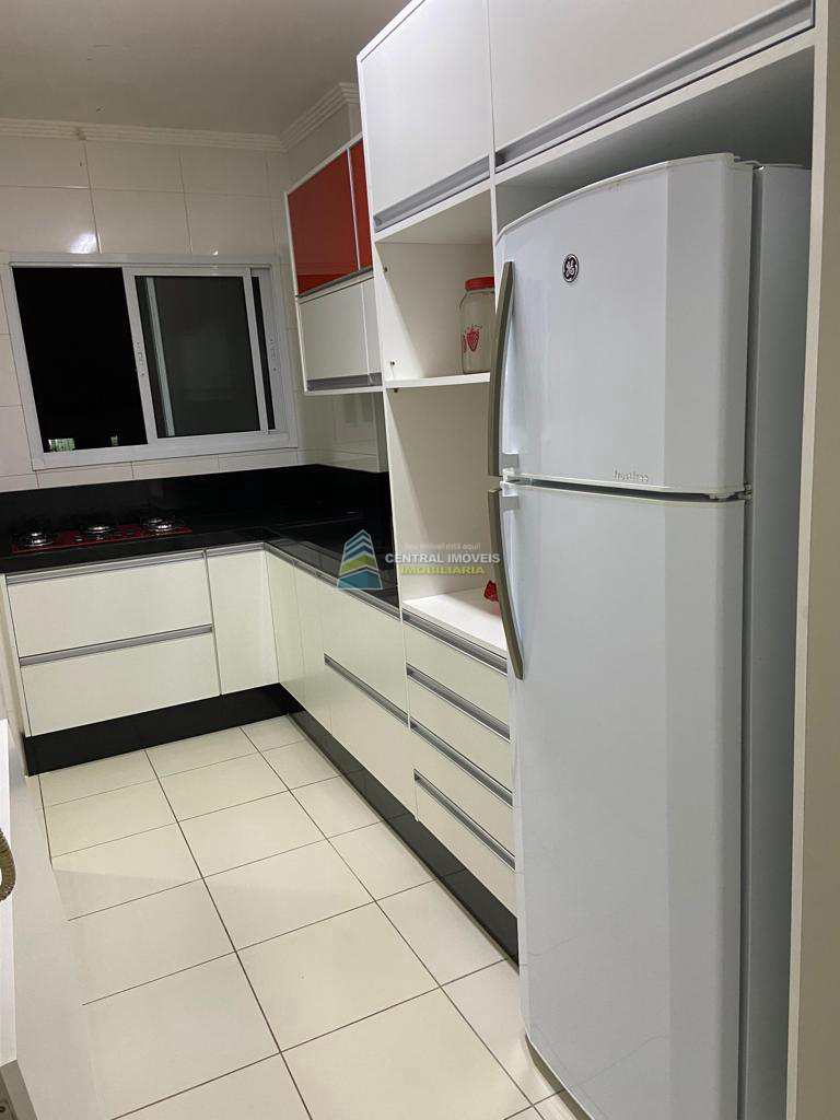 Apartamento à venda com 2 quartos, 60m² - Foto 2