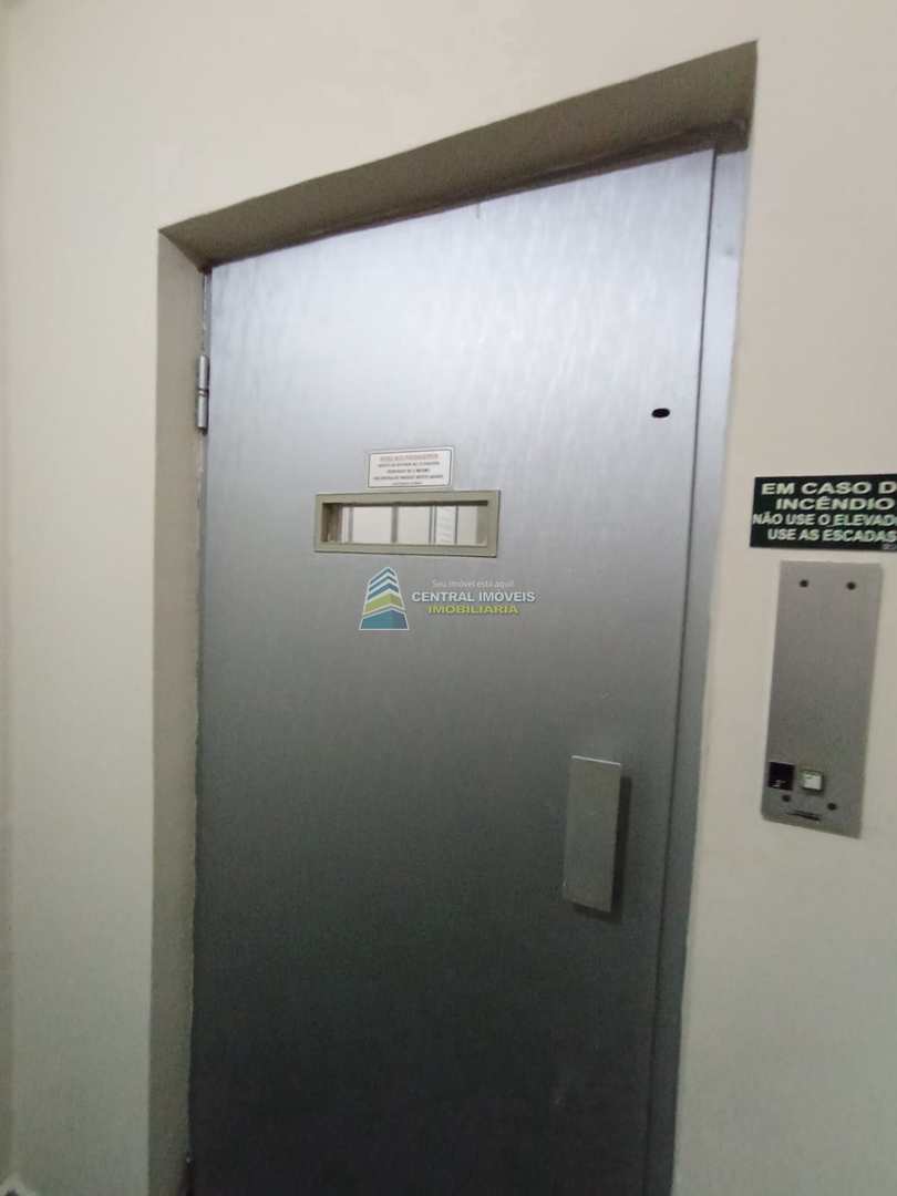 Apartamento para alugar com 1 quarto, 40m² - Foto 14