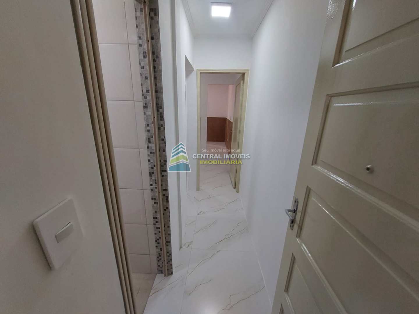 Kitnet e Studio à venda e aluguel com 1 quarto, 30m² - Foto 2