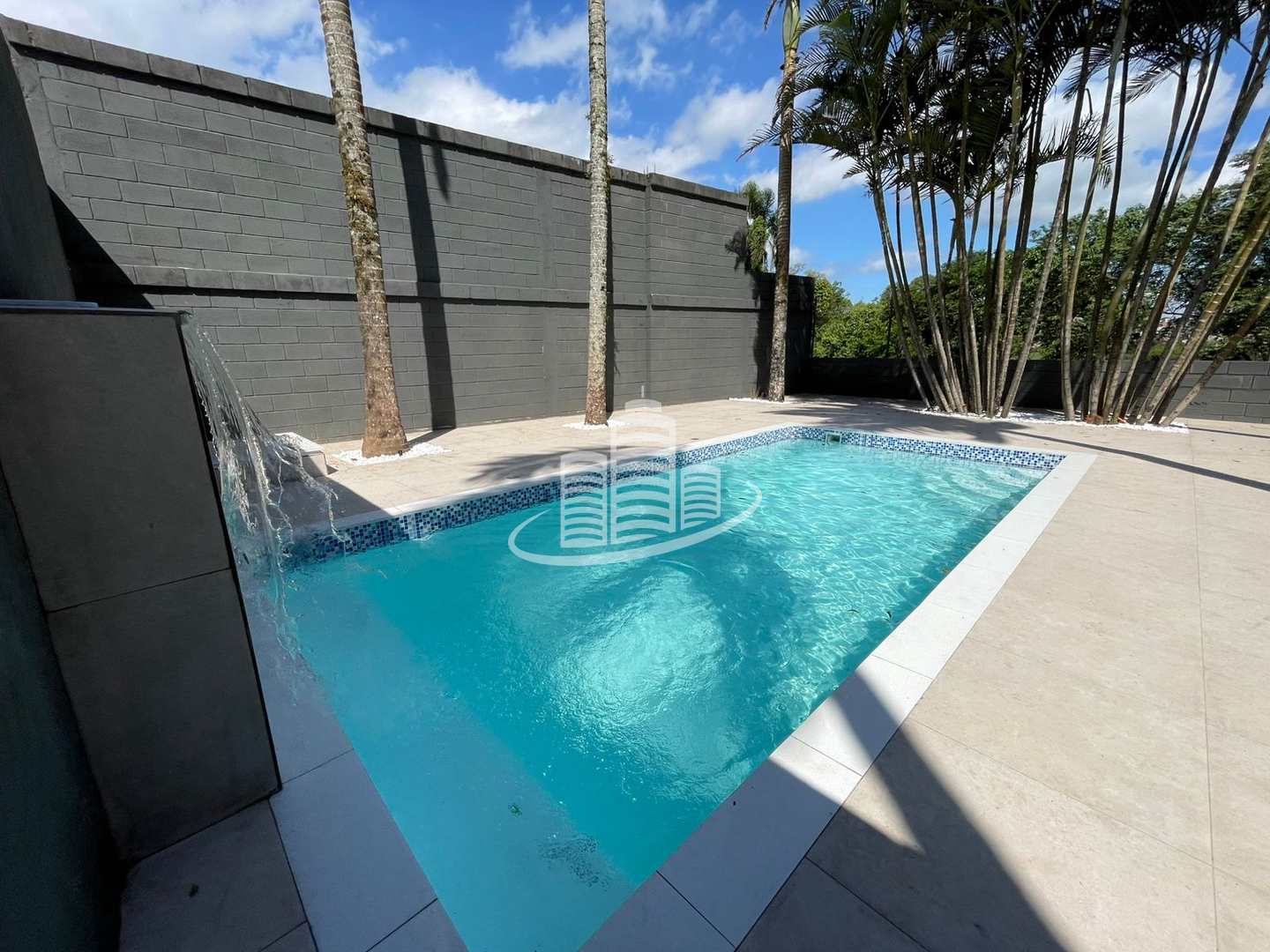 Chácara, 3 quartos, 1710 m² - Foto 2