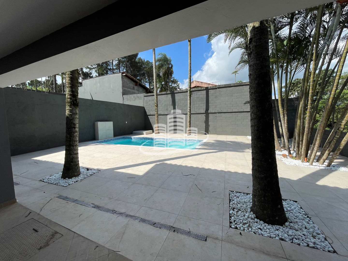 Chácara, 3 quartos, 1710 m² - Foto 1