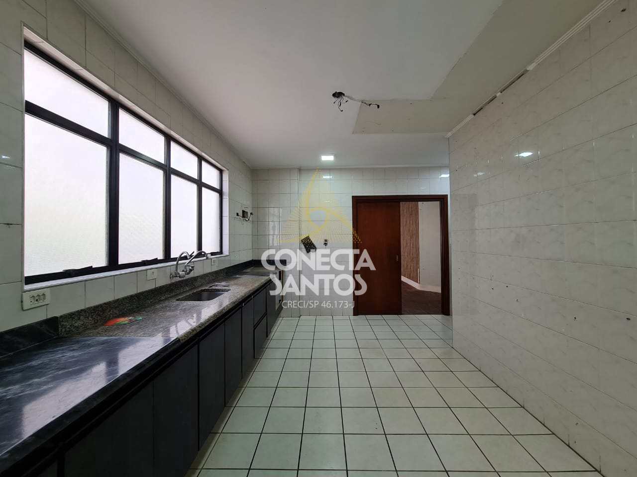 Apartamento à venda com 3 quartos, 145m² - Foto 3