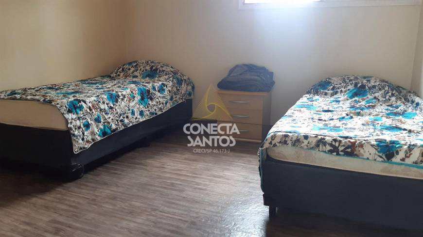 Casa à venda com 4 quartos, 240m² - Foto 1