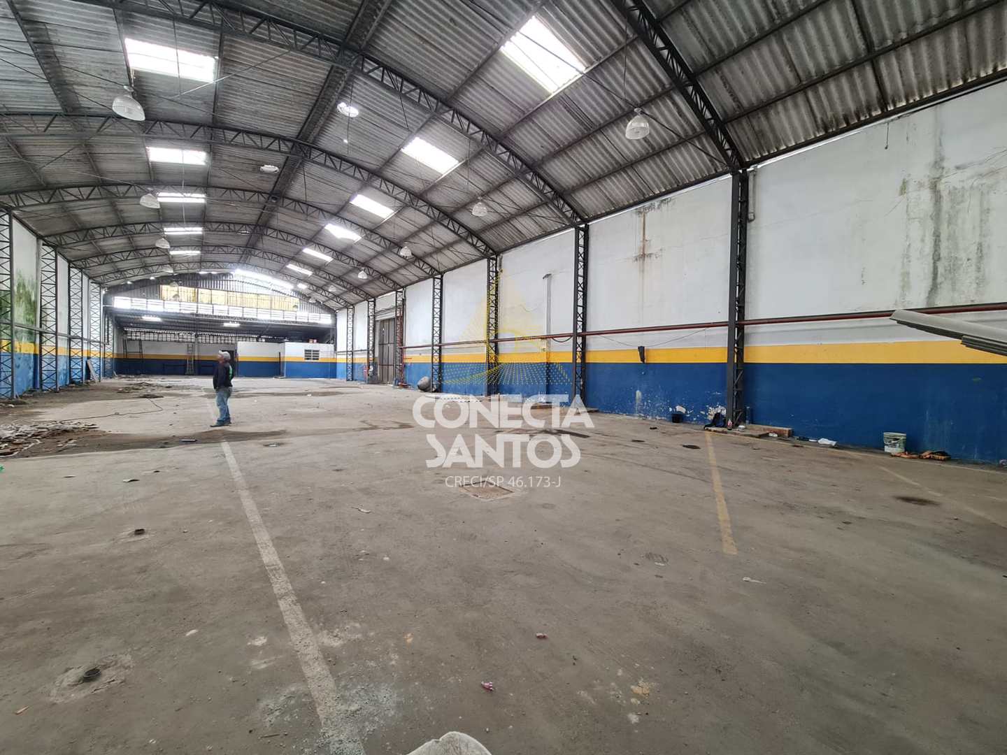 Depósito-Galpão-Armazém à venda e aluguel, 2000m² - Foto 1