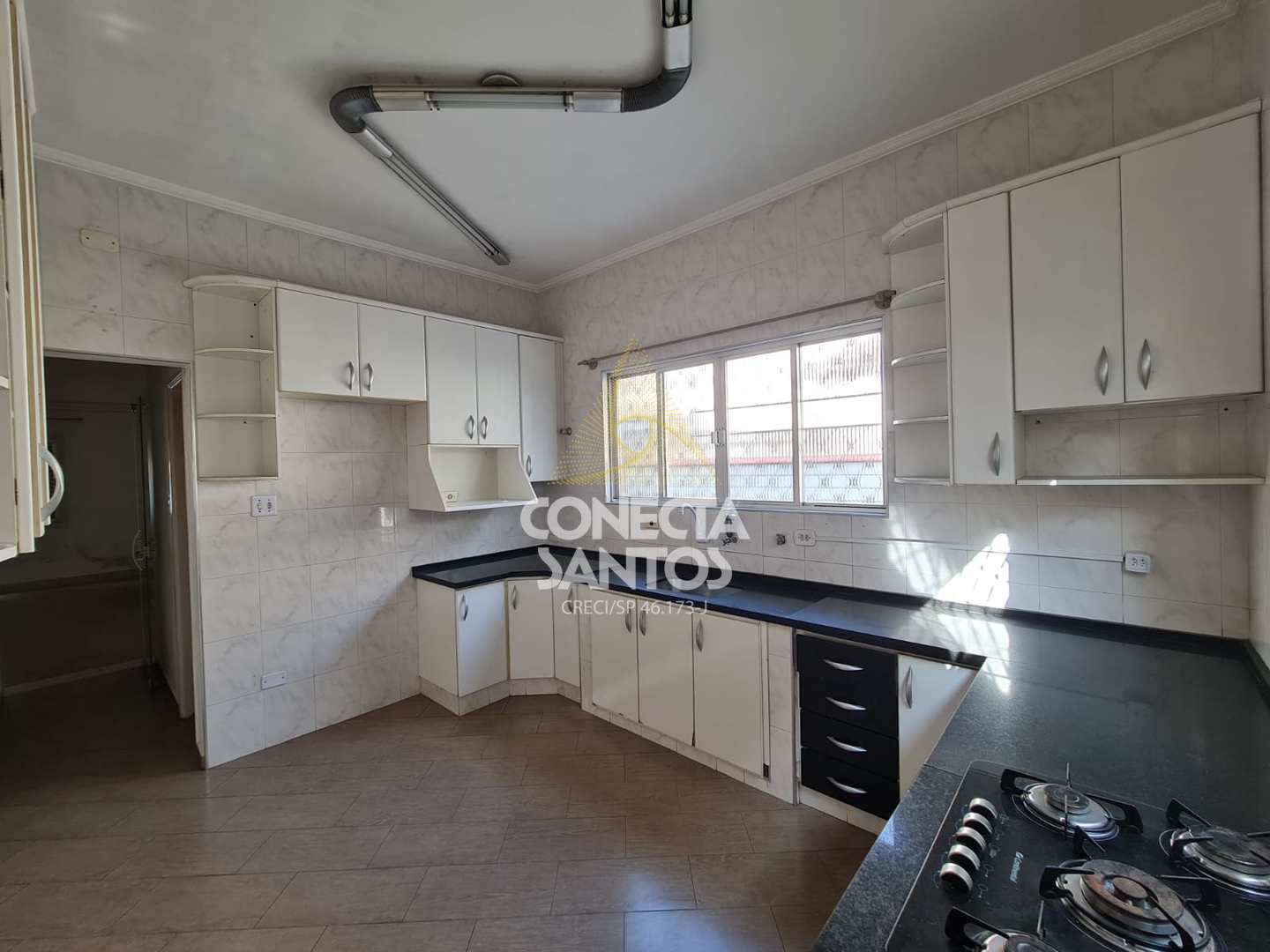 Casa à venda com 1 quarto, 150m² - Foto 1