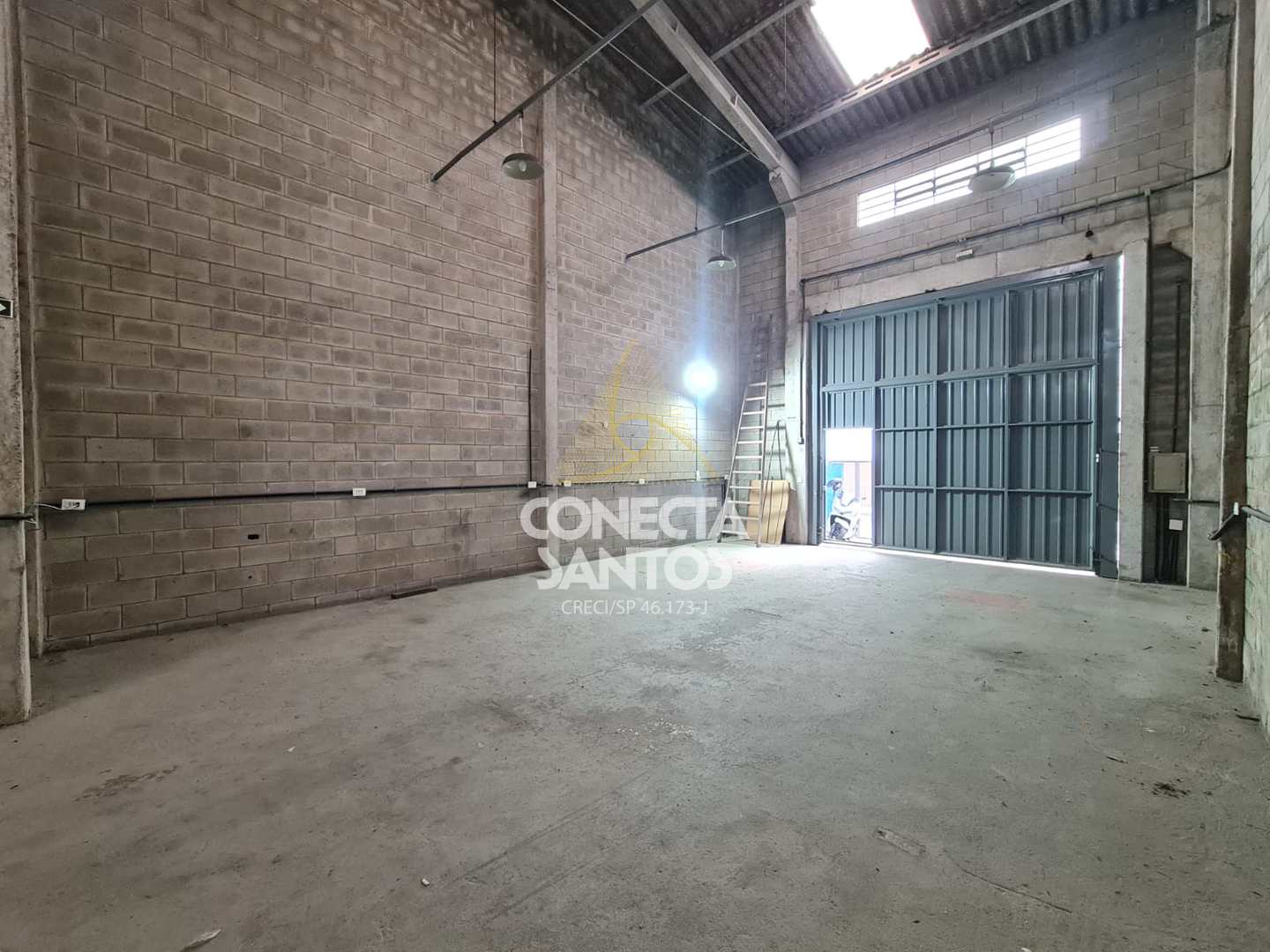 Depósito-Galpão-Armazém à venda e aluguel, 240m² - Foto 9