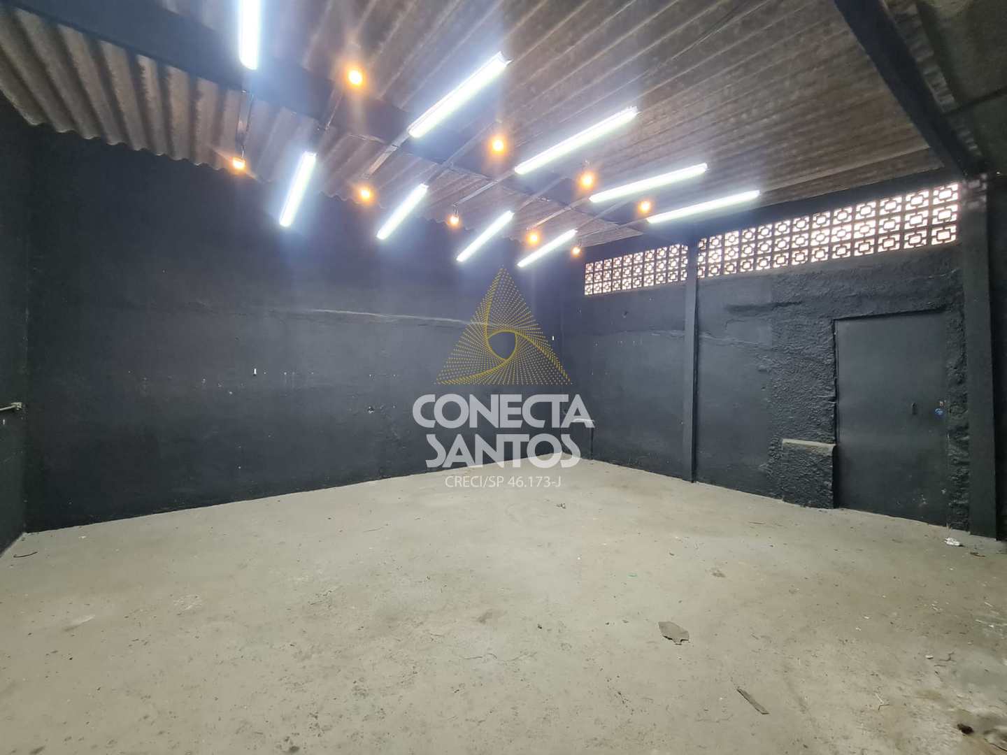 Depósito-Galpão-Armazém à venda e aluguel, 240m² - Foto 15