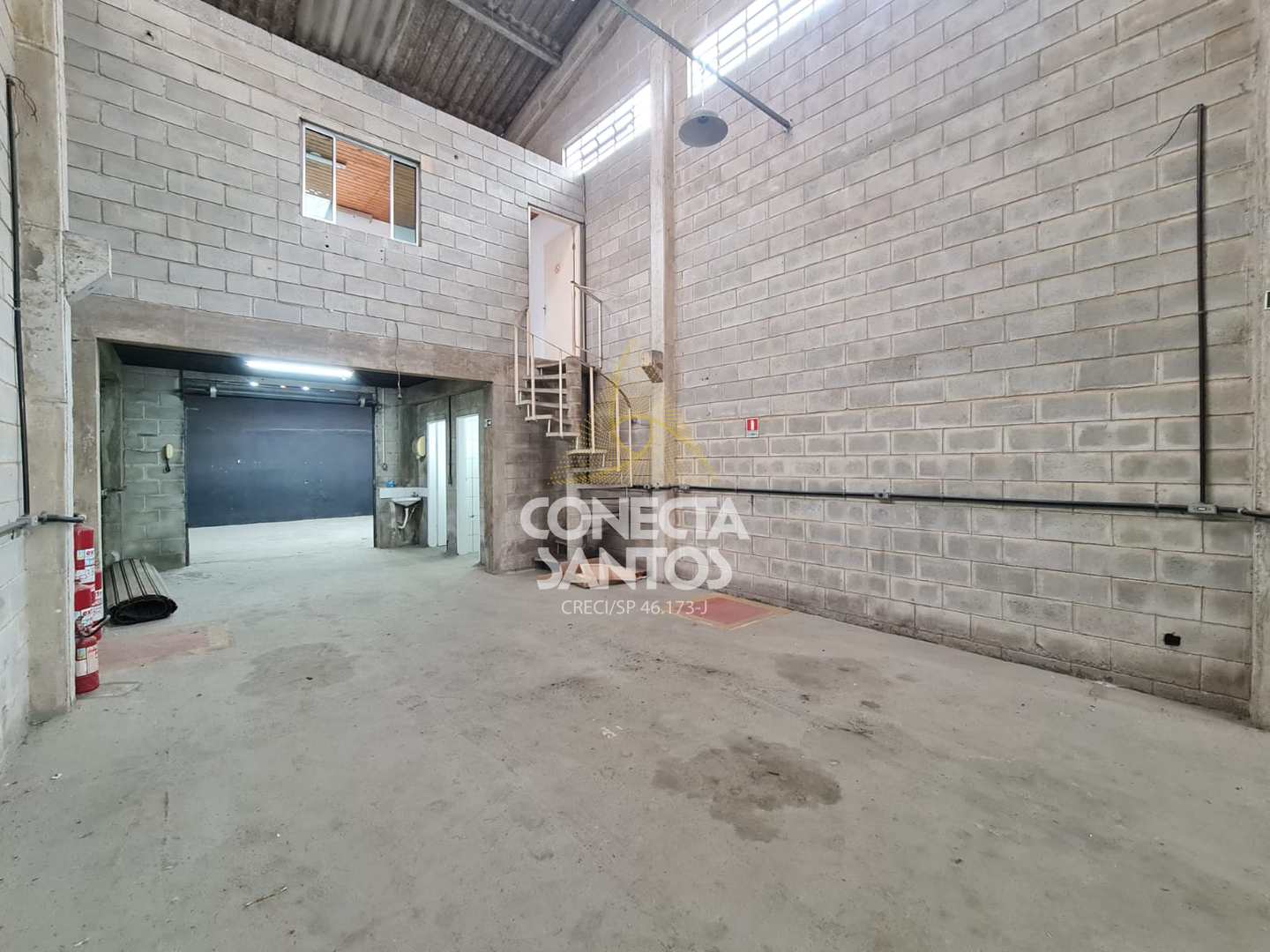 Depósito-Galpão-Armazém à venda e aluguel, 240m² - Foto 11
