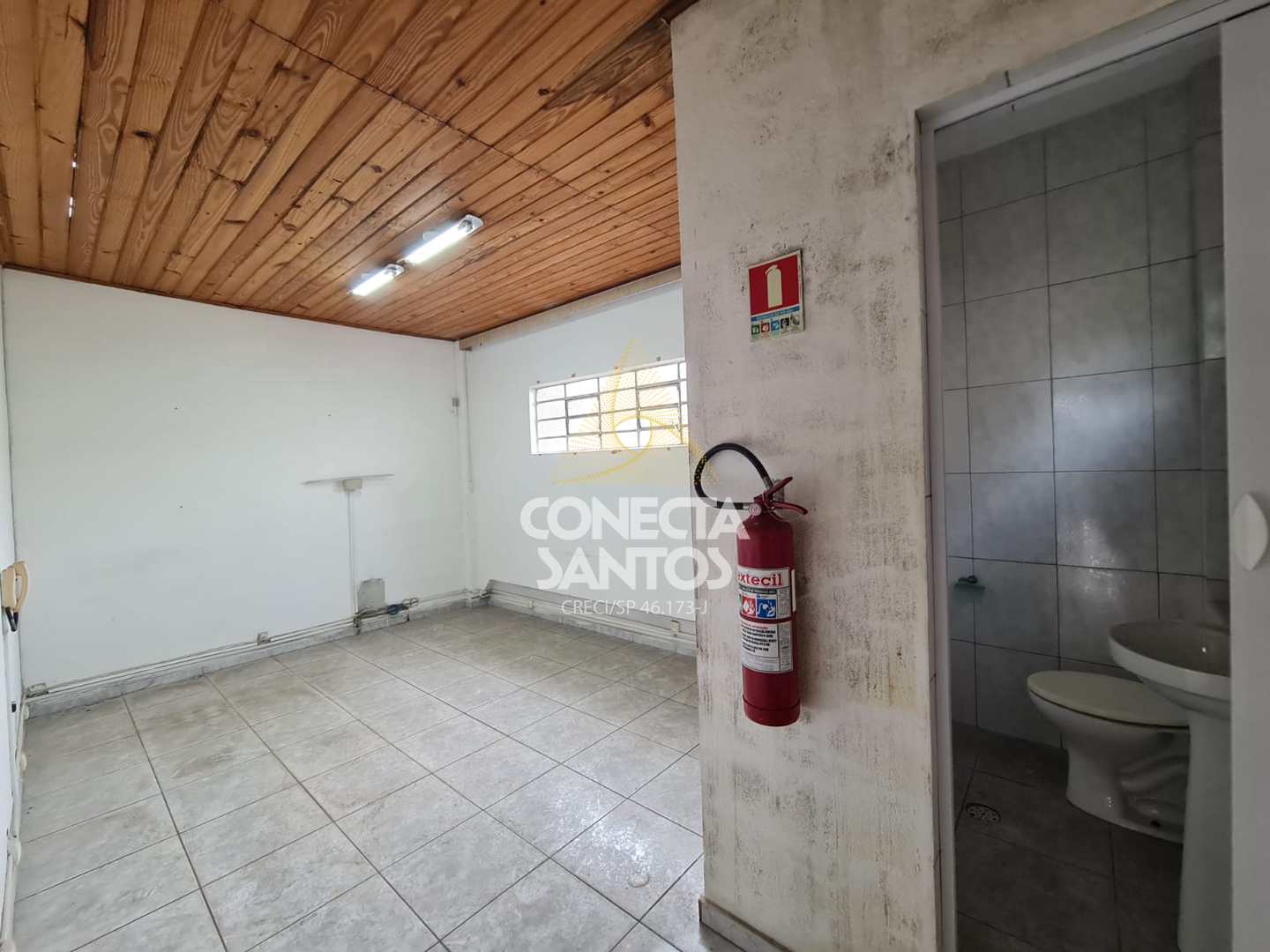 Depósito-Galpão-Armazém à venda e aluguel, 240m² - Foto 24