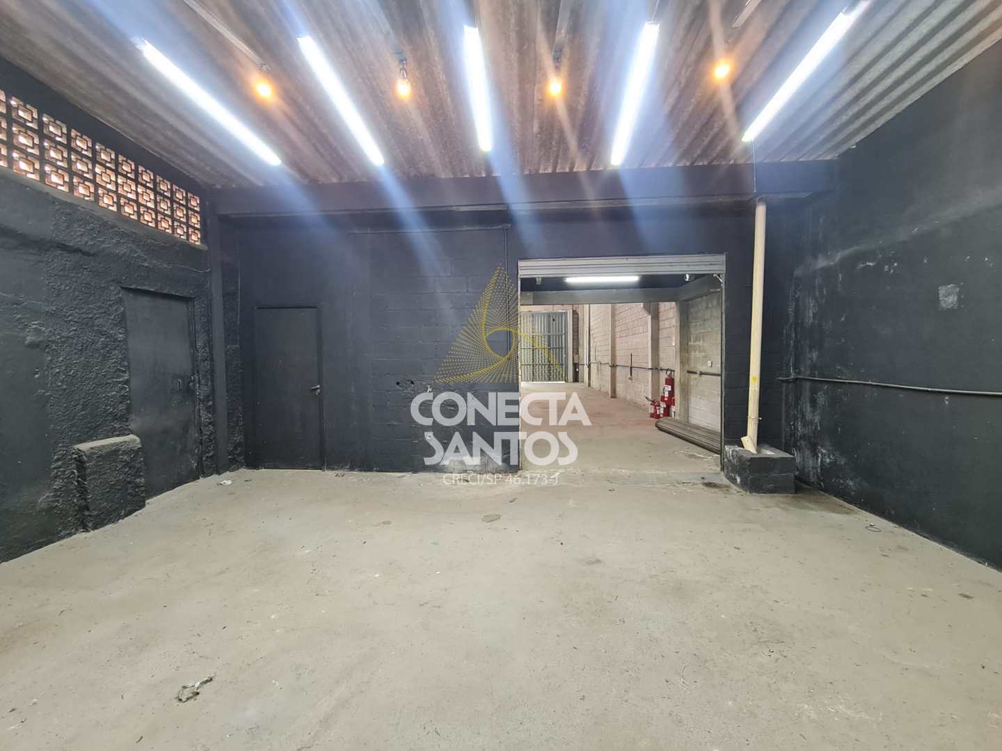 Depósito-Galpão-Armazém à venda e aluguel, 240m² - Foto 17