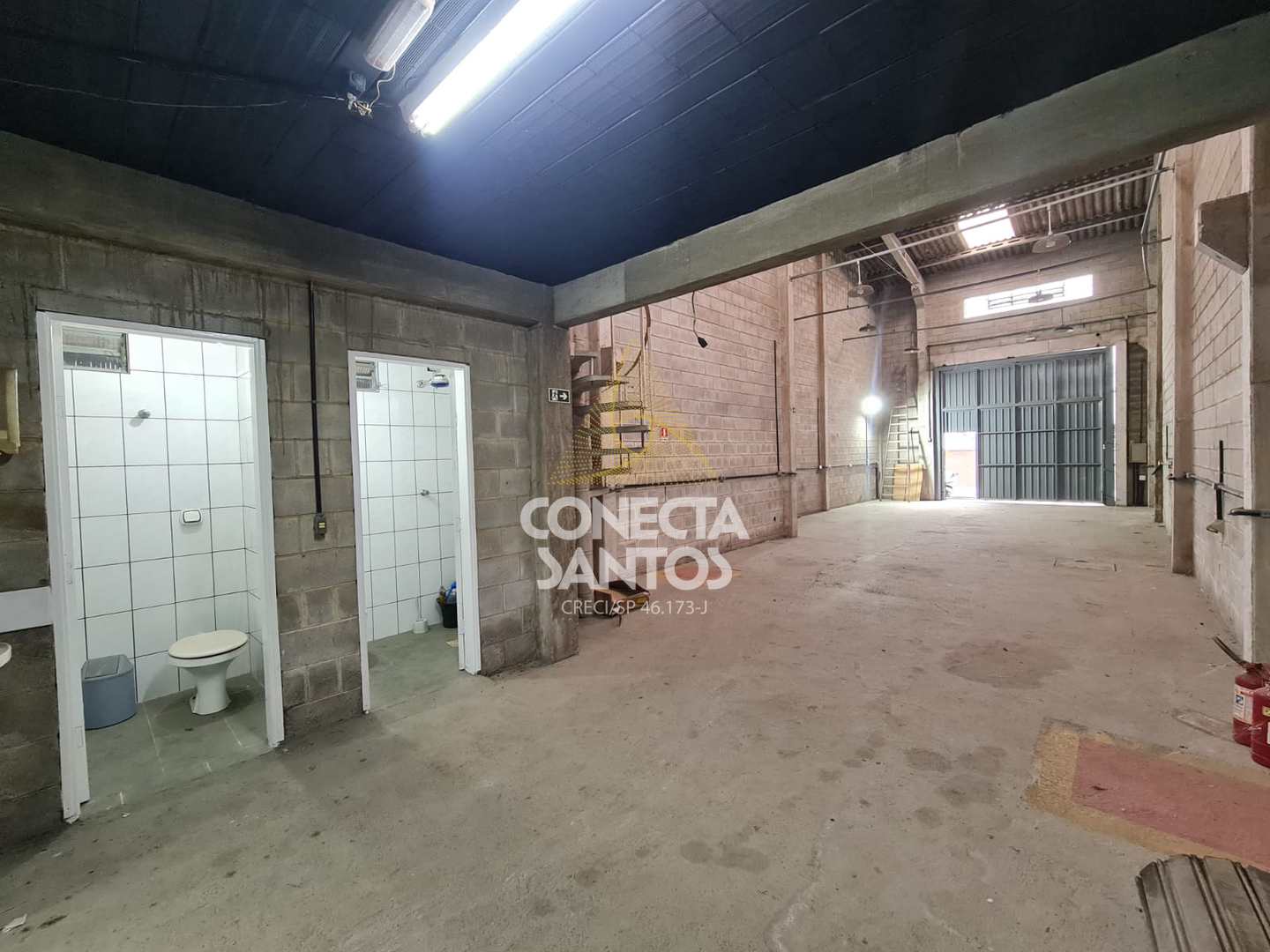Depósito-Galpão-Armazém à venda e aluguel, 240m² - Foto 13