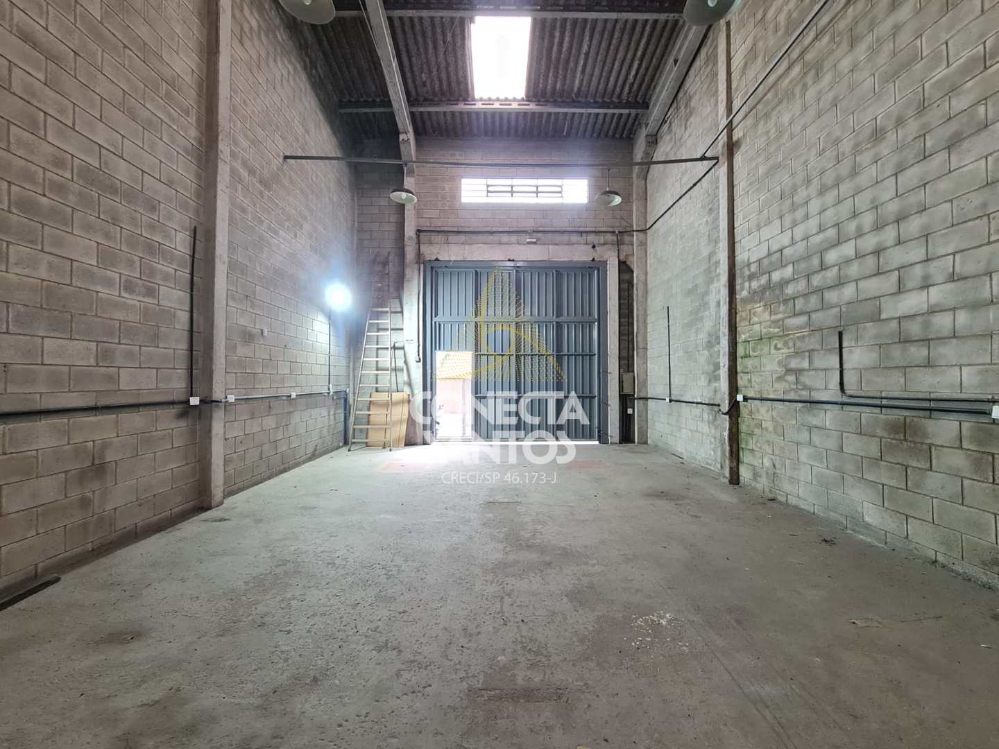 Depósito-Galpão-Armazém à venda e aluguel, 240m² - Foto 7