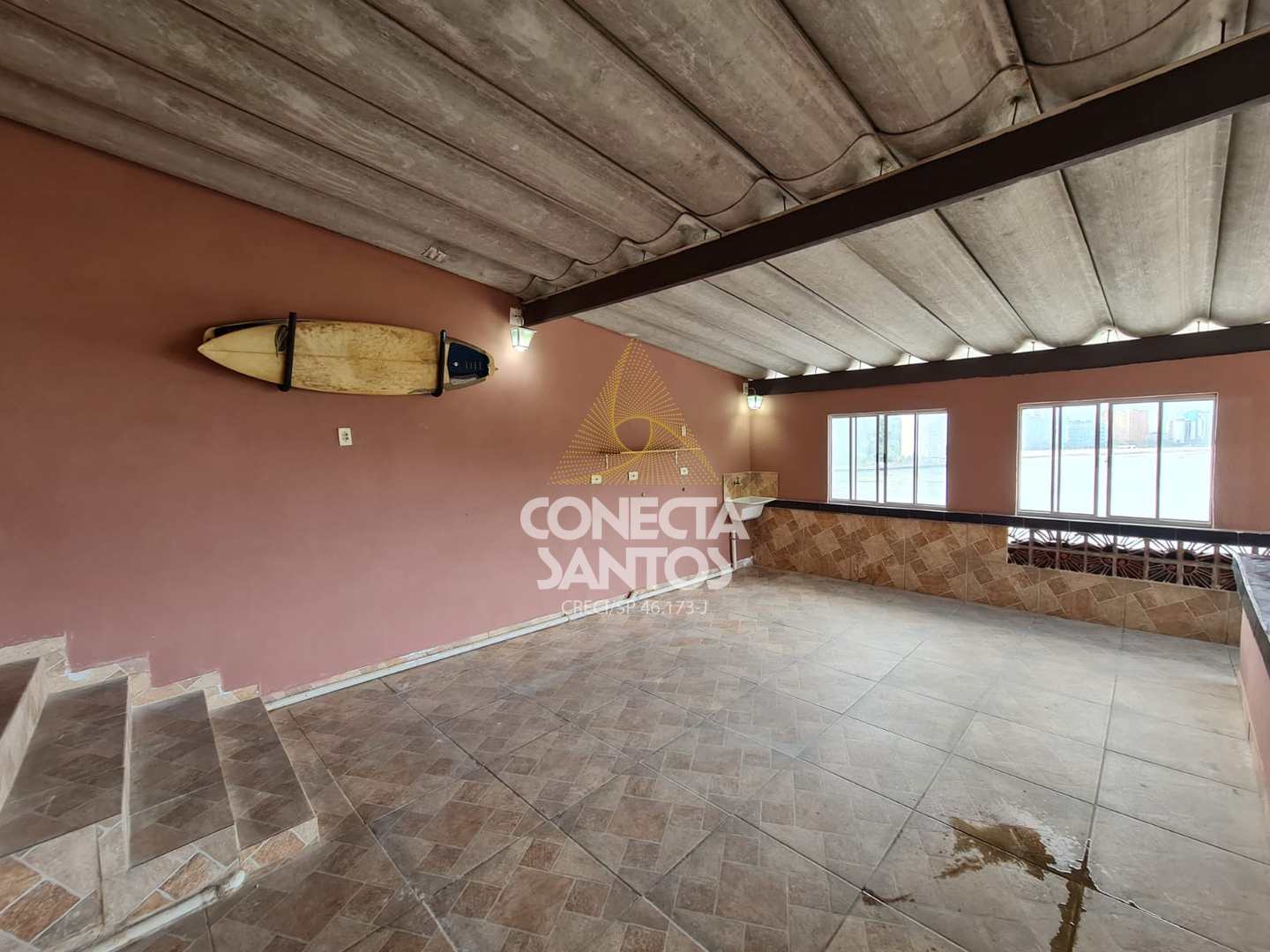 Casa à venda com 7 quartos, 600m² - Foto 1