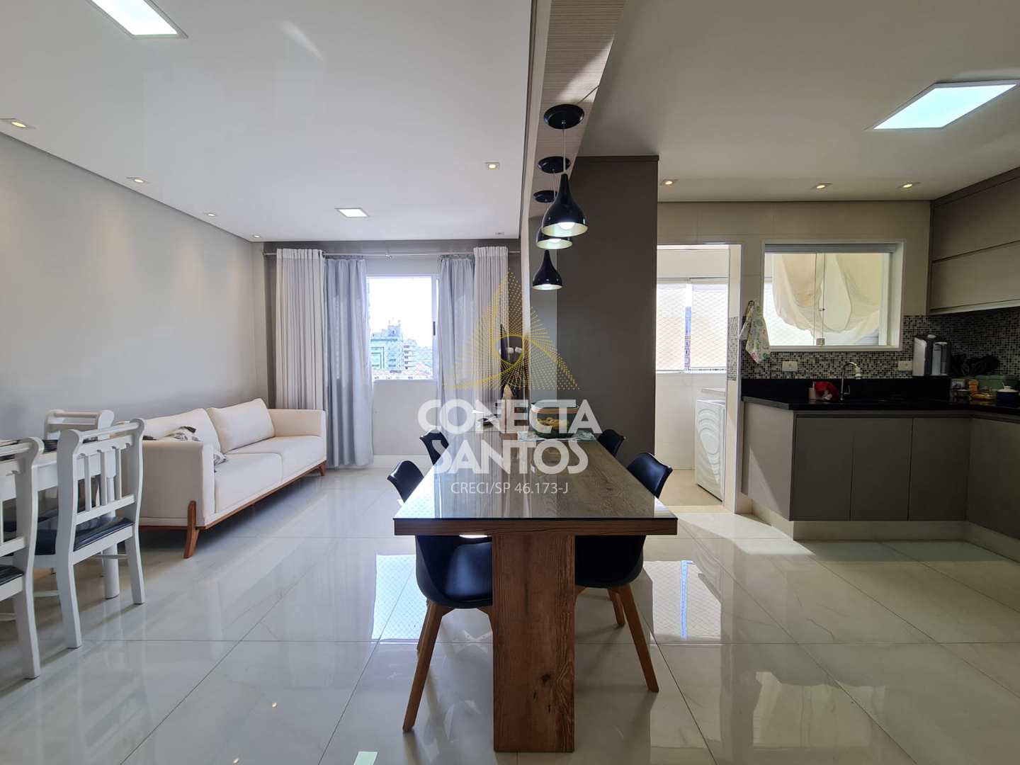 Apartamento à venda com 2 quartos, 70m² - Foto 3