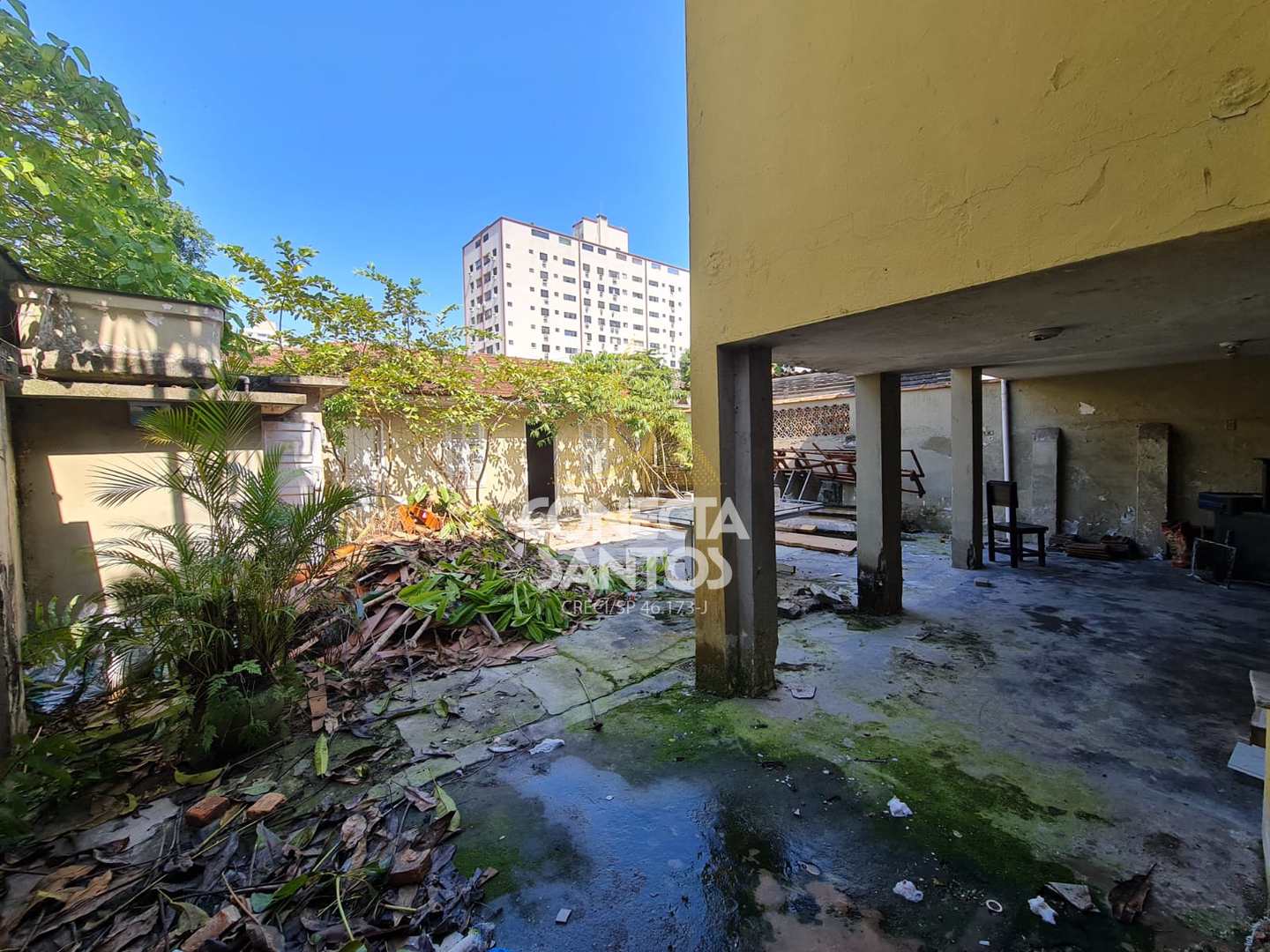 Casa à venda e aluguel com 4 quartos, 366m² - Foto 2
