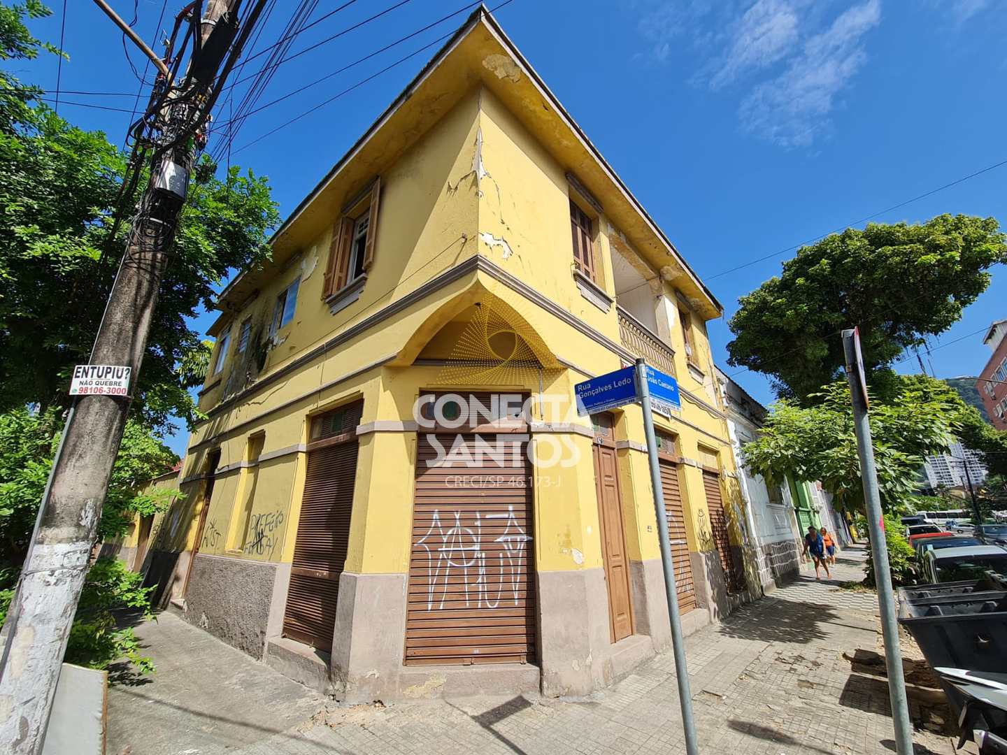 Casa à venda e aluguel com 4 quartos, 366m² - Foto 4