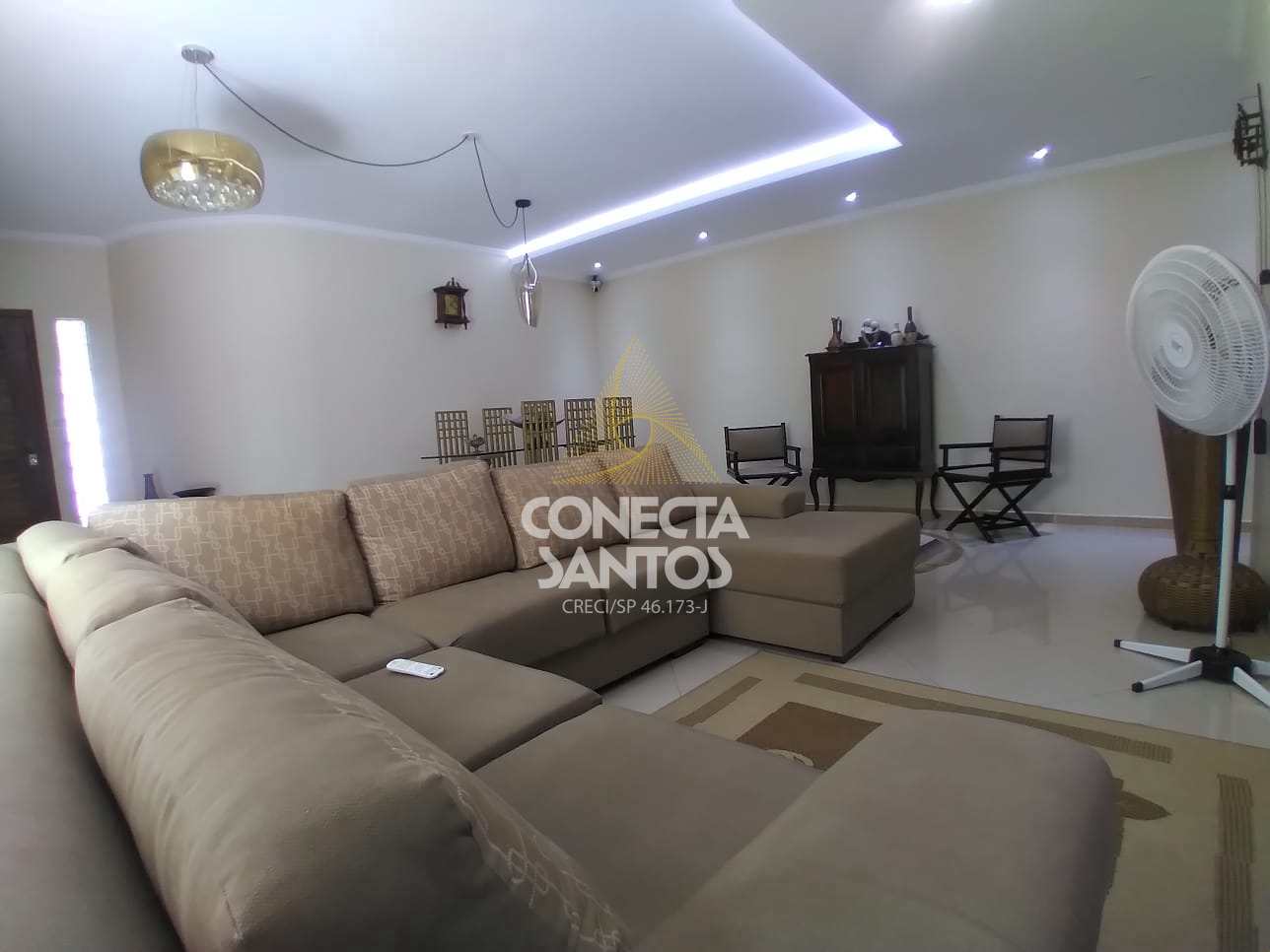 Casa à venda com 3 quartos, 236m² - Foto 4