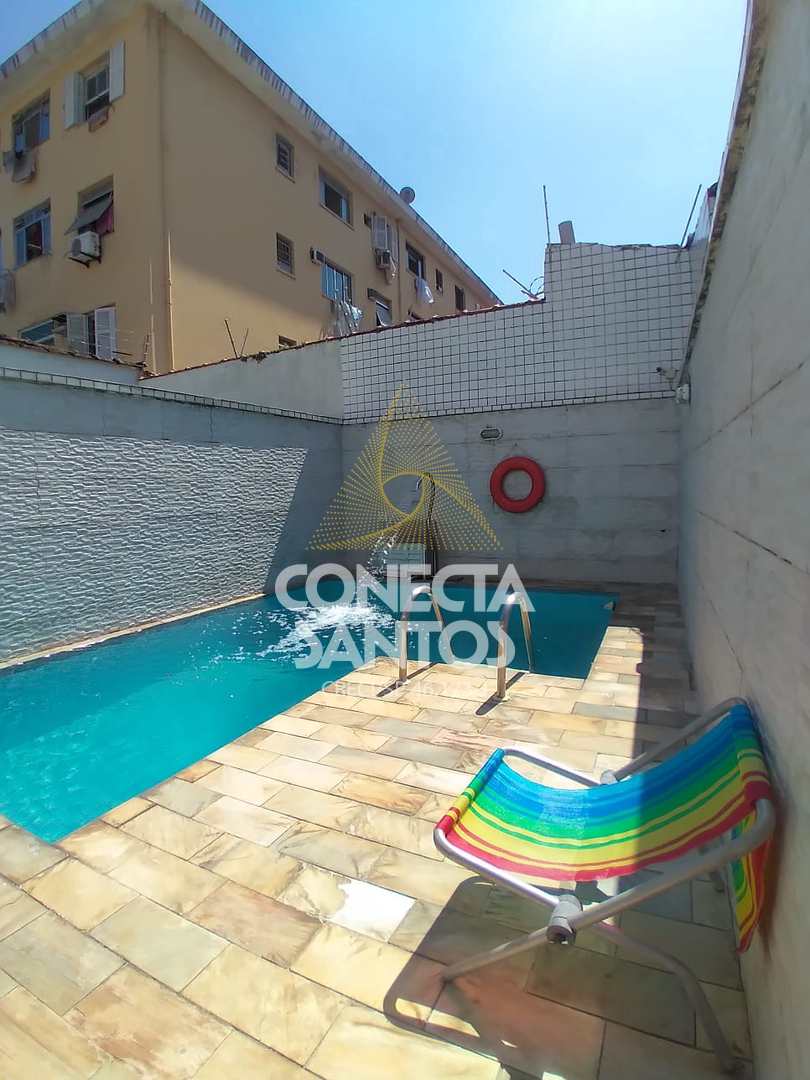 Casa à venda com 3 quartos, 236m² - Foto 1